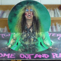 TWISTED SISTER - Come out and play