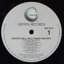 JONI MITCHELL - Wild things run fast
