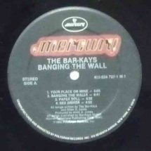 BAR-KAYS - Banging the wall