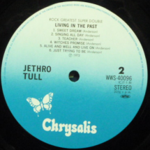 JETHRO TULL - Living in the past